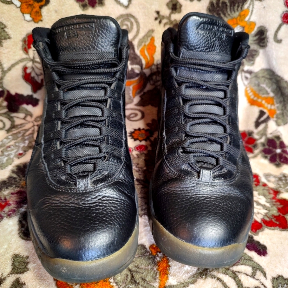 Jordan 10 OVO Drake